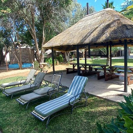 Ombinda Country Lodge Outjo Eksteriør billede