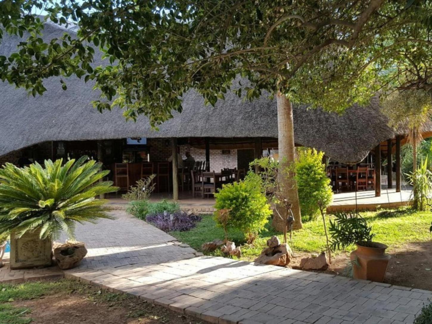 Ombinda Country Lodge Outjo Eksteriør billede