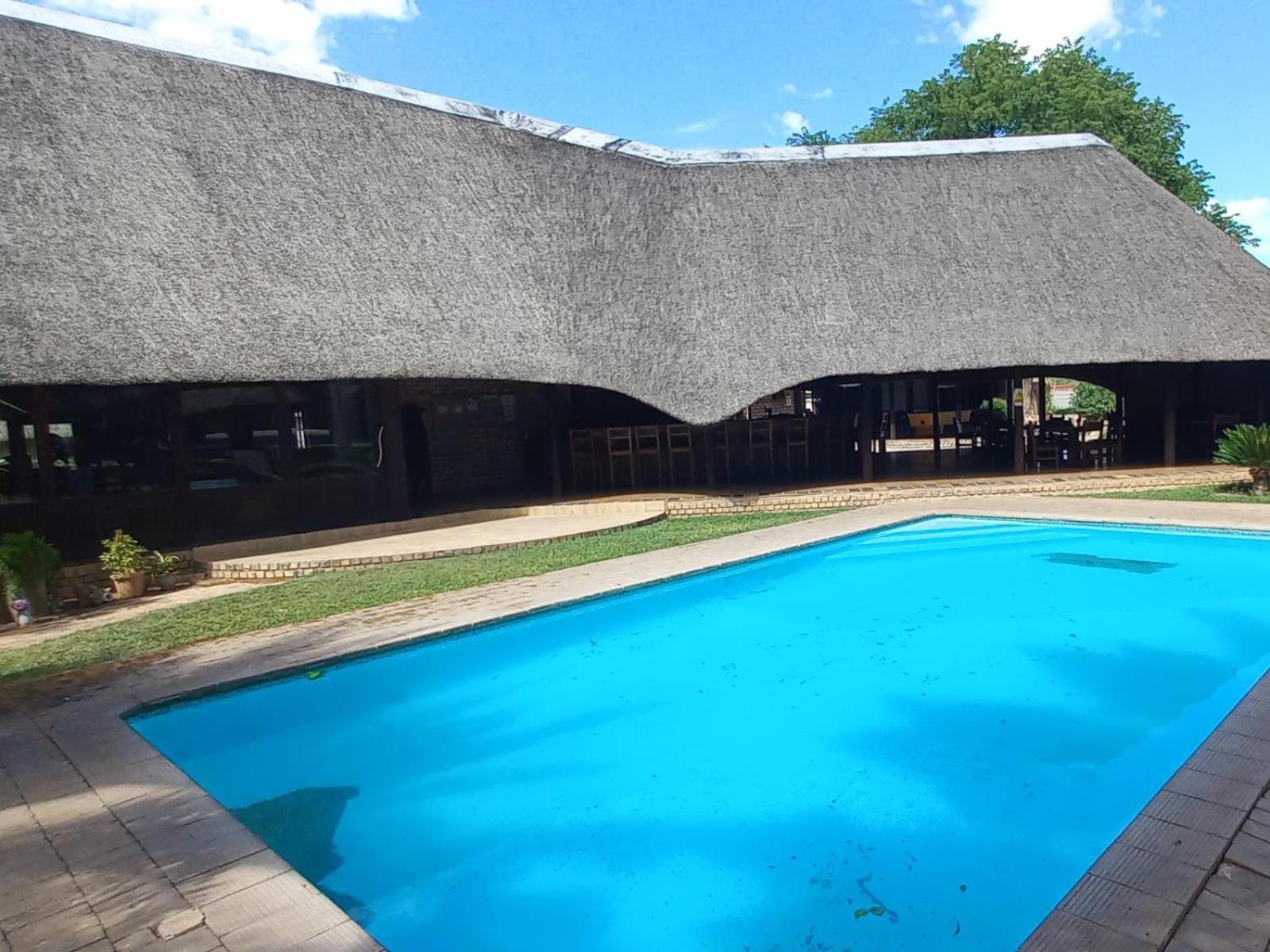 Ombinda Country Lodge Outjo Eksteriør billede